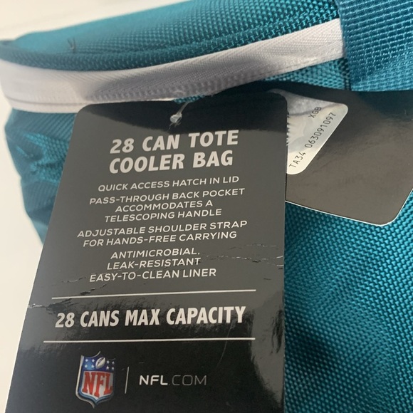 Philadelphia Eagles NFL Tailgate Tote Igloo Cooler Bag 28-Can Capacity New - Picture 3 of 10